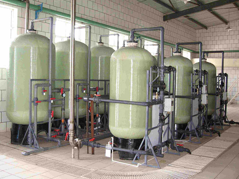 全自動軟化水設(shè)備是這樣來防垢除垢的！