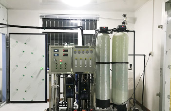 軟化水設(shè)備的工作原理是什么？